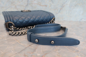 CHANEL LeBOY CHANEL chain shoulder bag Lambskin Navy/Silver hadware Shoulder bag 700060298