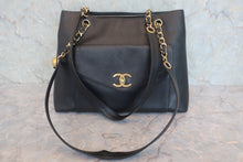 画像をギャラリービューアに読み込む, CHANEL/シャネル ココマークチェーンショルダーバッグ キャビアスキン ブラック/ゴールド金具 ショルダーバッグ 800010182
