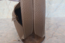 将图片加载到图库查看器，HERMES PICOTIN LOCK MM Clemence leather Etoupe gray Z刻印 Hand bag 700120214
