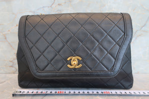 CHANEL Matelasse chain shoulder bag Lambskin Black/Gold hadware Shoulder bag 700100025