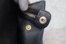 画像をギャラリービューアに読み込む, CHANEL/シャネル ココマークチェーンショルダーバッグ キャビアスキン ブラック/ゴールド金具 ショルダーバッグ 800010182
