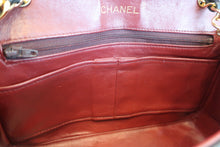 Load image into Gallery viewer, CHANEL Matelasse chain shoulder bag Lambskin Black/Gold hadware Shoulder bag 600100070
