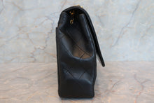 Load image into Gallery viewer, CHANEL Matelasse chain shoulder bag Lambskin Black/Gold hadware Shoulder bag 700100025

