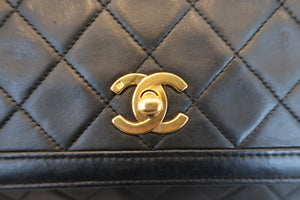 CHANEL Matelasse chain shoulder bag Lambskin Black/Gold hadware Shoulder bag 700100025