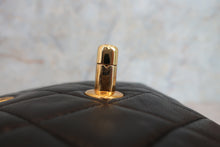 將圖片載入圖庫檢視器 CHANEL/シャネル マトラッセWフラップWチェーンショルダーバッグ ラムスキン ブラック/ゴールド金具 ショルダーバッグ 700060271
