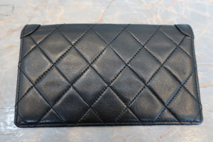 CHANEL Matelasse chain shoulder bag Lambskin Black/Gold hadware Shoulder bag 700100025