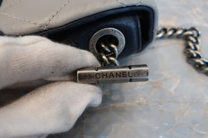 CHANEL/シャネル マトラッセチェーンショルダーバッグ ラムスキン グレー/ネイビー/ブラウン/シルバー金具 ショルダーバッグ 600100090