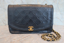 将图片加载到图库查看器，CHANEL/香奈儿 戴妃 CF 链条包 羊皮 Black/Gold hadware(黑色/金色金属) 肩背包 800080187
