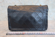 将图片加载到图库查看器，CHANEL/香奈儿 戴妃 CF 链条包 羊皮 Black/Gold hadware(黑色/金色金属) 肩背包 800080187
