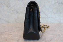 将图片加载到图库查看器，CHANEL/香奈儿 戴妃 CF 链条包 羊皮 Black/Gold hadware(黑色/金色金属) 肩背包 800080187
