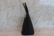 将图片加载到图库查看器，CHANEL/香奈儿 复刻 托特包 荔枝皮 Black/Gold hadware(黑色/金色金属) 托特包 700090080
