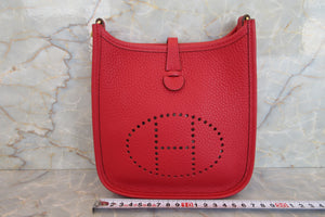 HERMES／エルメス エブリンTPM トリヨンクレマンス ルージュカザック D刻印 ショルダーバッグ 700060014