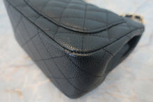 画像をギャラリービューアに読み込む, CHANEL/シャネル ミニマトラッセシングルフラップチェーンショルダーバッグ キャビアスキンブラック/ゴールド金具  ショルダーバッグ 800020041
