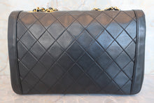 Load image into Gallery viewer, CHANEL Matelasse chain shoulder bag Lambskin Black/Gold hadware Shoulder bag 600080019
