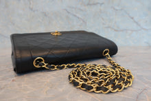 将图片加载到图库查看器，CHANEL/香奈儿 戴妃 CF 链条包 羊皮 Black/Gold hadware(黑色/金色金属) 肩背包 800080187
