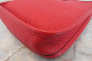 HERMES／エルメス エブリンTPM トリヨンクレマンス ルージュカザック D刻印 ショルダーバッグ 700060014