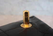 将图片加载到图库查看器，CHANEL/香奈儿 戴妃 CF 链条包 羊皮 Black/Gold hadware(黑色/金色金属) 肩背包 800080187
