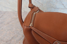 画像をギャラリービューアに読み込む, HERMES／エルメス リンディ34 トリヨンクレマンス ゴールド □R刻印 ショルダーバッグ 800030076
