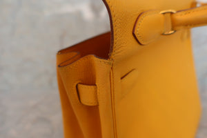 HERMES KELLY 32 Graine Couchevel leather Jaune □A Engraving Shoulder bag 600040191