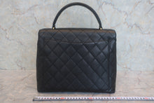 画像をギャラリービューアに読み込む, CHANEL/シャネル マトラッセ台形ハンドバッグ キャビアスキン ブラック/ゴールド金具 ハンドバッグ 800020013
