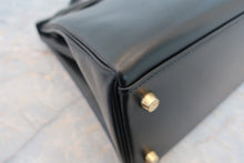 Load image into Gallery viewer, HERMES KELLY 32 Box carf leather Black 〇Z Engraving Shoulder bag 700050105
