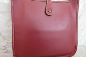 HERMES／エルメス エブリン1ＰＭ ボックスカーフ ルージュアッシュ □D刻印 ショルダーバッグ 700030206