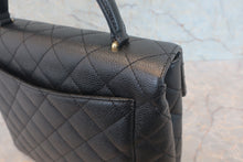 画像をギャラリービューアに読み込む, CHANEL/シャネル マトラッセ台形ハンドバッグ キャビアスキン ブラック/ゴールド金具 ハンドバッグ 800020013
