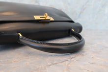 Load image into Gallery viewer, HERMES KELLY 32 Box carf leather Black 〇Z Engraving Shoulder bag 700050105
