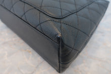 画像をギャラリービューアに読み込む, CHANEL/シャネル マトラッセ台形ハンドバッグ キャビアスキン ブラック/ゴールド金具 ハンドバッグ 800020013
