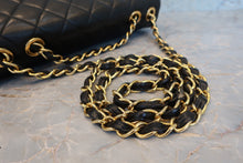 Load image into Gallery viewer, CHANEL Medium Matelasse single flap chain shoulder bag Lambskin Black/Gold hadware Shoulder bag 700100065
