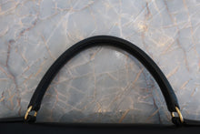 Load image into Gallery viewer, HERMES KELLY 32 Box carf leather Black 〇Z Engraving Shoulder bag 700050105
