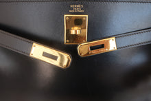 Load image into Gallery viewer, HERMES KELLY 32 Box carf leather Black 〇Z Engraving Shoulder bag 700050105
