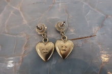 Load image into Gallery viewer, CHANEL Camelia Heart earring Gold plate Gold Earring 600050100
