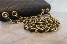 Load image into Gallery viewer, CHANEL Medium Matelasse single flap chain shoulder bag Lambskin Black/Gold hadware Shoulder bag 700080010
