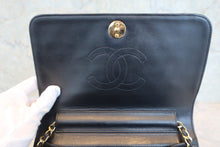 将图片加载到图库查看器，CHANEL/香奈儿 CF 按压锁 链条包 羊皮 Black/Gold Hardware(黑色/金色金属) 肩背包 800090091
