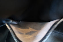 Load image into Gallery viewer, HERMES KELLY 32 Box carf leather Black 〇Z Engraving Shoulder bag 700050105
