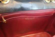 Load image into Gallery viewer, CHANEL Medium Matelasse single flap chain shoulder bag Lambskin Black/Gold hadware Shoulder bag 700100065
