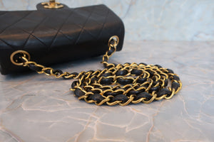 CHANEL/シャネル ミニマトラッセシングルフラップチェーンショルダーバッグ ラムスキン ブラック/ゴールド金具 ショルダーバッグ 700060132