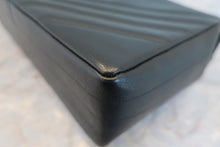 将图片加载到图库查看器，CHANEL/香奈儿 垂直针迹 链条包 荔枝皮 Black/Gold hadware(黑色/金色金属) 肩背包 800090092
