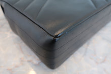 将图片加载到图库查看器，CHANEL/香奈儿 垂直针迹 链条包 荔枝皮 Black/Gold hadware(黑色/金色金属) 肩背包 800090092

