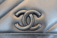 将图片加载到图库查看器，CHANEL/香奈儿 垂直针迹 链条包 荔枝皮 Black/Gold hadware(黑色/金色金属) 肩背包 800090092
