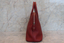 Load image into Gallery viewer, HERMES／BOLIDE 31 Clemence leather Rouge H □Q Engraving Shoulder bag 700100080
