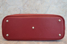 Load image into Gallery viewer, HERMES／BOLIDE 31 Clemence leather Rouge H □Q Engraving Shoulder bag 700100080
