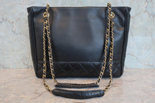 将图片加载到图库查看器，CHANEL/香奈儿 CF 链条 托特包 羊皮 Black/Gold hadware(黒色/金色金属) 托特包 800080204
