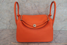 将图片加载到图库查看器，HERMES LINDY 34 Clemence leather Orange poppy □R刻印 Shoulder bag 600090097
