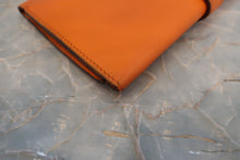 画像をギャラリービューアに読み込む, HERMES／エルメス ベアンデュプリ ヴォーエプソン オレンジ □I刻印 財布 700050244
