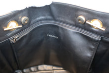 将图片加载到图库查看器，CHANEL/香奈儿 CF 链条 托特包 羊皮 Black/Gold hadware(黒色/金色金属) 托特包 800080204
