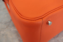 将图片加载到图库查看器，HERMES LINDY 34 Clemence leather Orange poppy □R刻印 Shoulder bag 600090097
