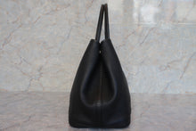 将图片加载到图库查看器，HERMES GARDEN PARTY PM Negonda leather Black □L刻印 Tote bag 600110168
