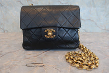 将图片加载到图库查看器，CHANEL/香奈儿 迷你CF 链条包 羊皮 Black/Gold hadware(黑色/金色金属) 肩背包 800090035

